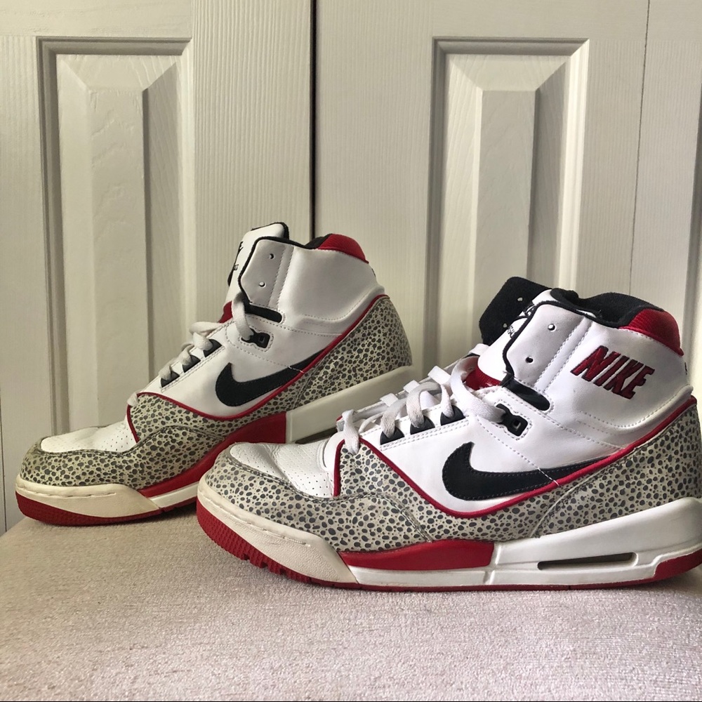 Nike Air Assault shoes men’s